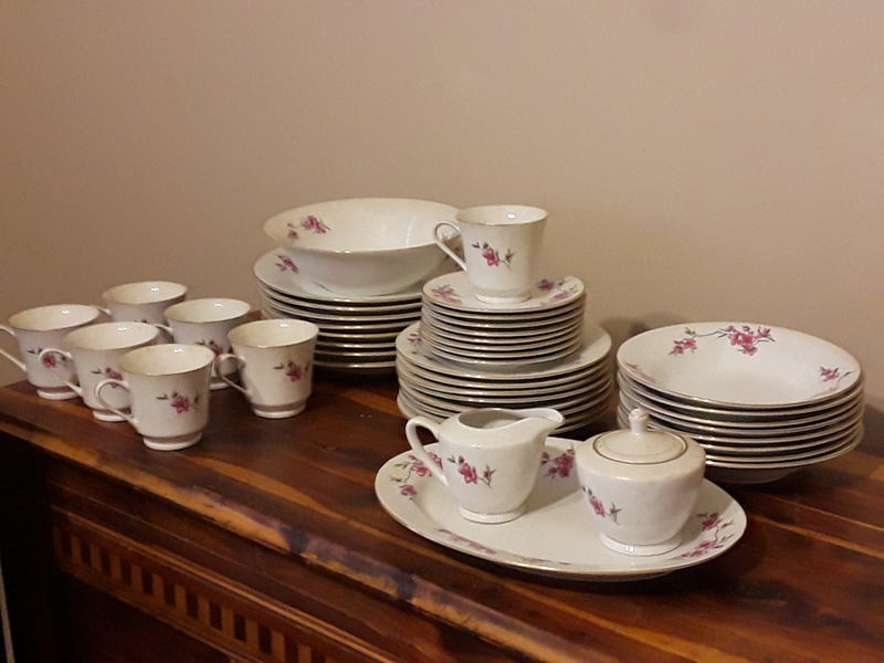 Antique China 8 Piece Set Antique China 8 Piece Set